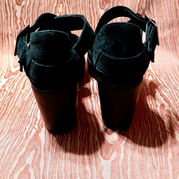 CORDANI CALZATURE DALLACE  Suede Button Wrapped Strap Heel Pump Size 37 Black - Picture 7 of 14